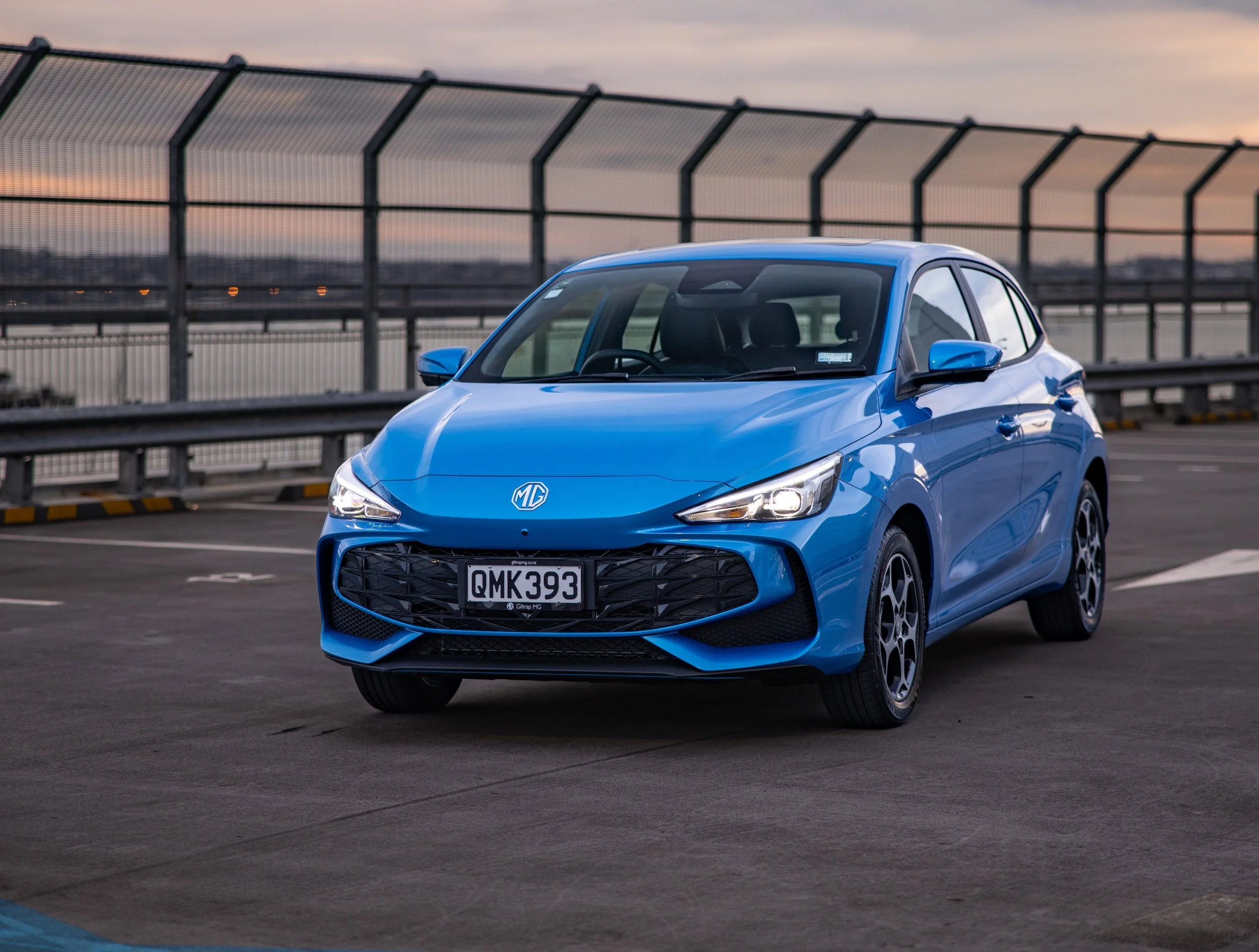 ام جی 3 هیبرید